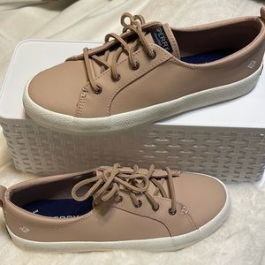 Sperry string ups